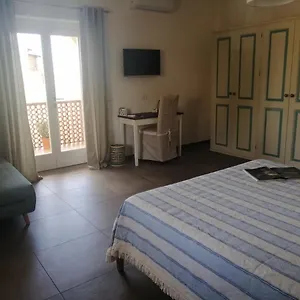 Maison Kaina Bed & Breakfast